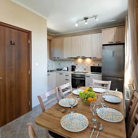 Elpida Villa